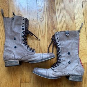 Steve Madden flannel brown leather combat boot size 9